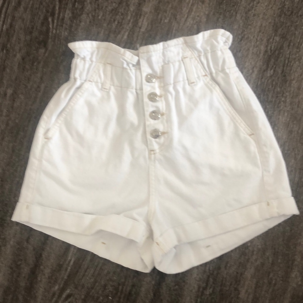Topshop paper bag denim white shorts. Size US2.